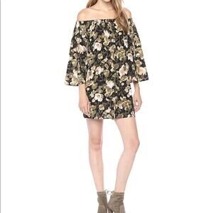 French Connection Adeline Dream Off the Shoulder Dress NEW Size Small